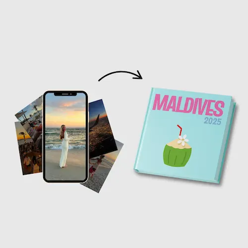 klikkie travel photo books on a shelf with holiday themes
